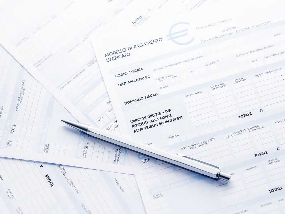 Uncovering Bias and Kickbacks: DOJ Targets Major Insurers and Brokers in Medicare Advantage Case